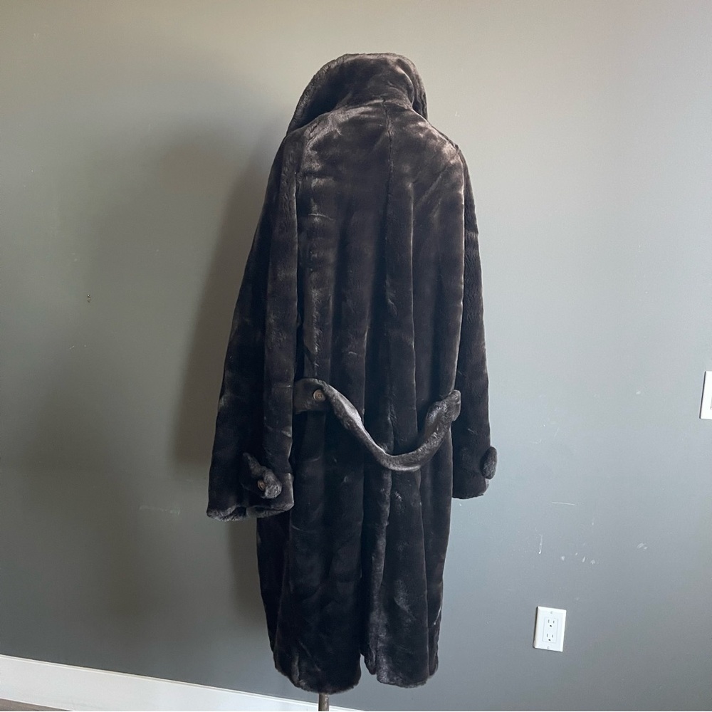 Vintage Faux Fur Coat Oversized Brown Plush Long Minimalist Coat Glam 90s - Picture 5 of 8